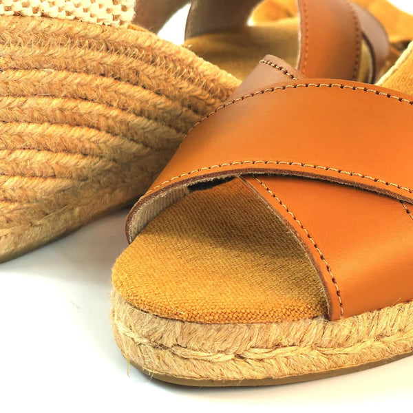 Anabela Brites Salto Medio Caramelo