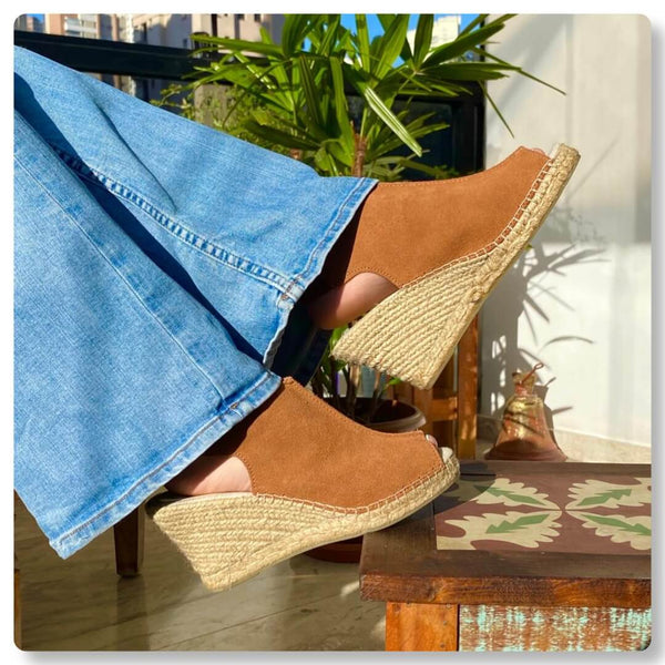 Anabela Caiari Salto Médio Caramelo