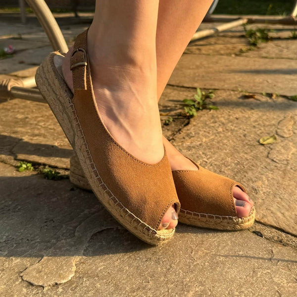 Anabela Mercedes Salto Baixo Caramelo