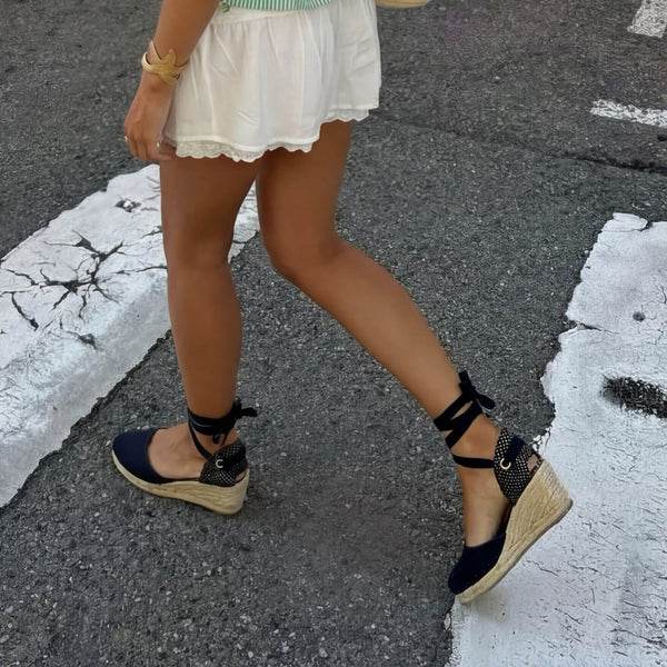 Anabela Sara Salto Médio Preta